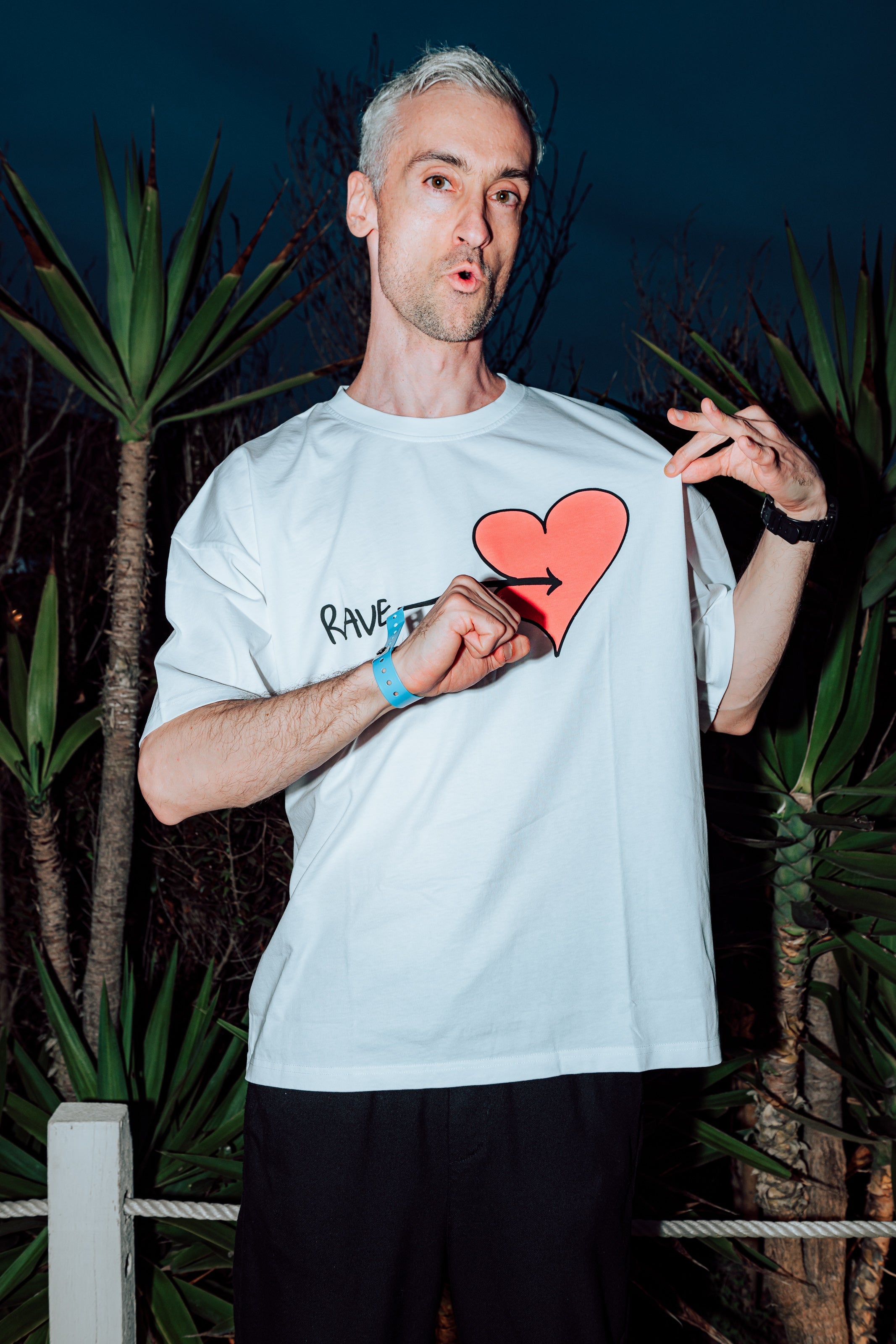 T-Shirt – Rave In Your Heart